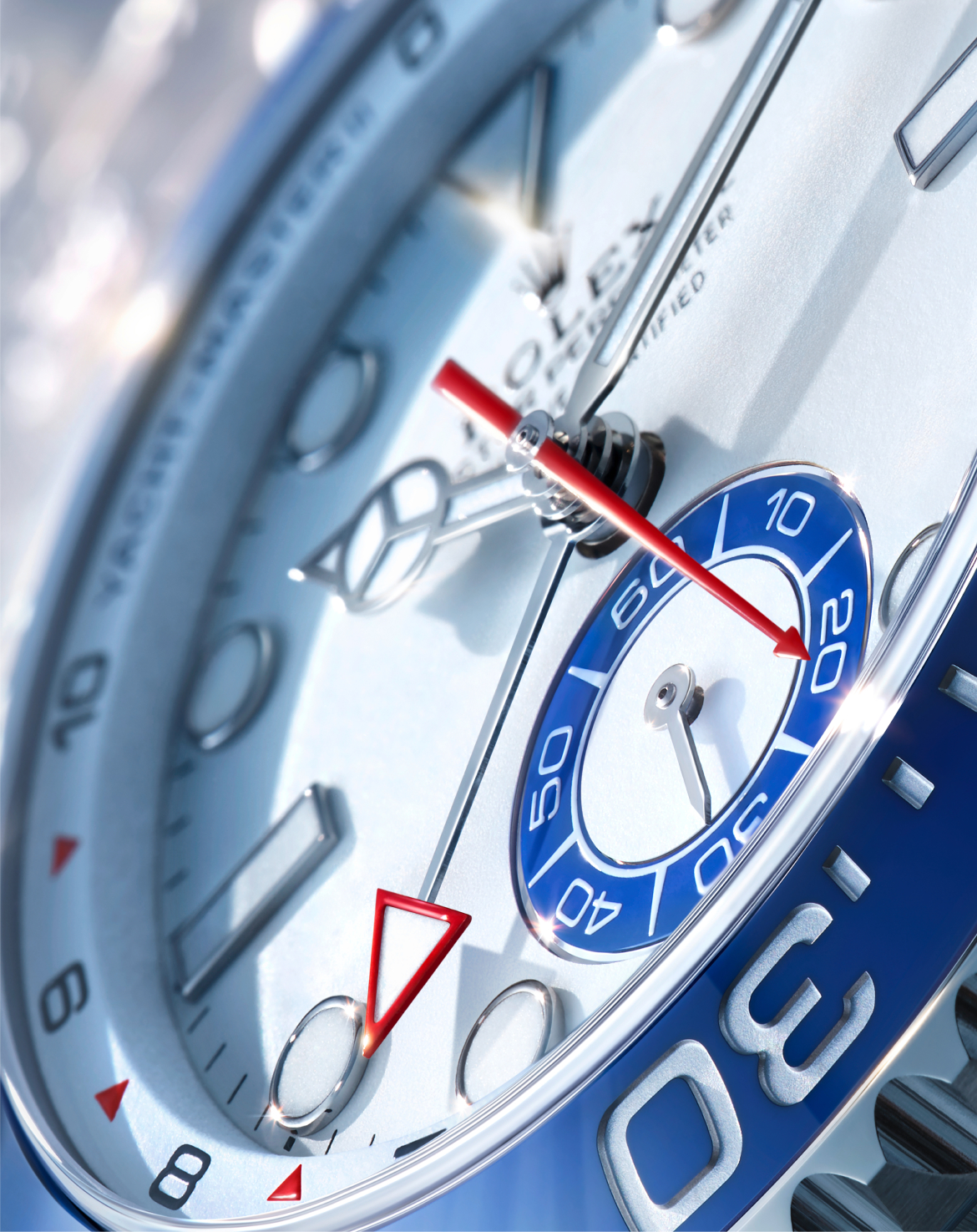 Das mattweiß lackierte Zifferblatt der Yacht-Master II mit graduiertem Höhenring